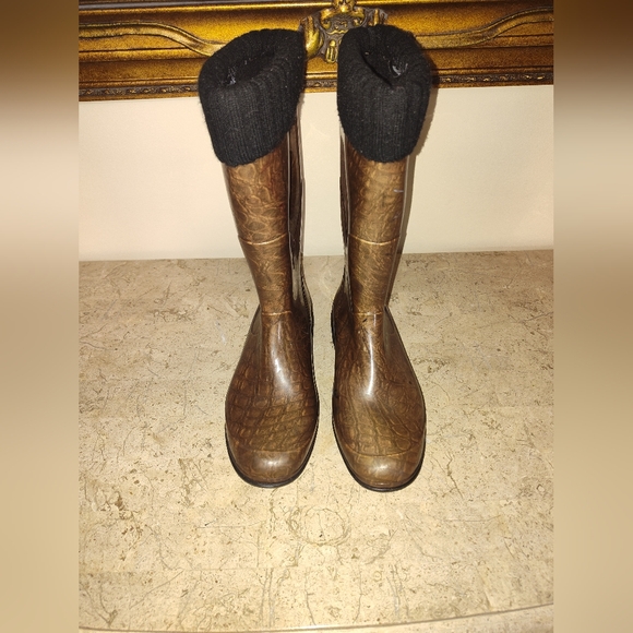 KAMIK - Picture 3 of 8